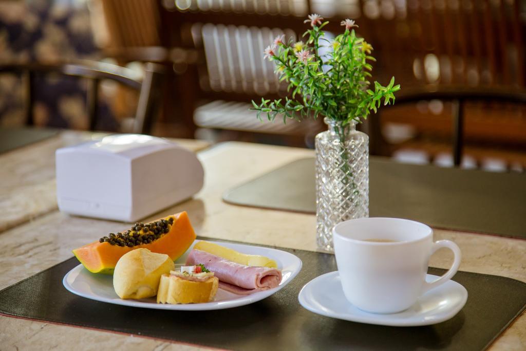 Hotel Oceania Еунаполис Екстериор снимка